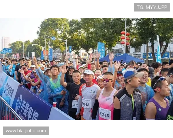 2025扬州半程马拉松盛大开跑激发城市活力与全民热情盛况空前 2025扬州半程马拉松盛大开跑激发城市活力与全民热情盛况空前