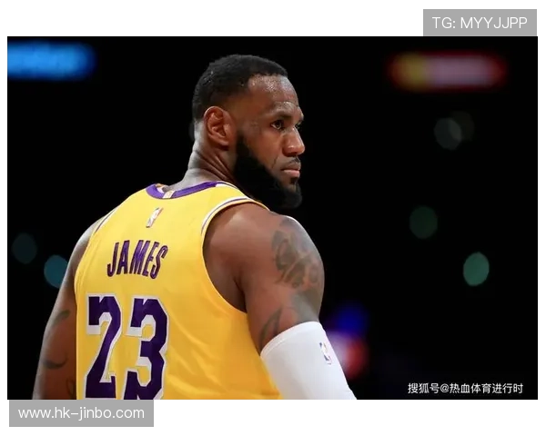 詹姆斯连发布朗尼昨日精彩比赛镜头和数据海报表现出深厚父爱与期待
